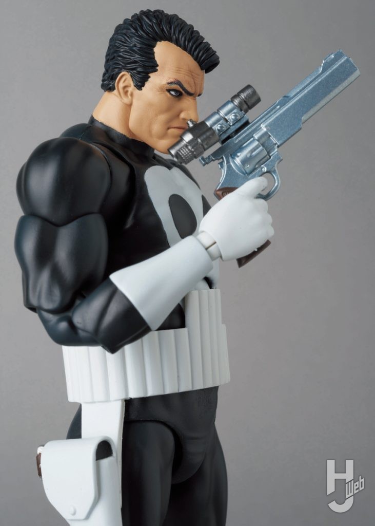パニッシャーの可動フィギュアのアップ画像その2