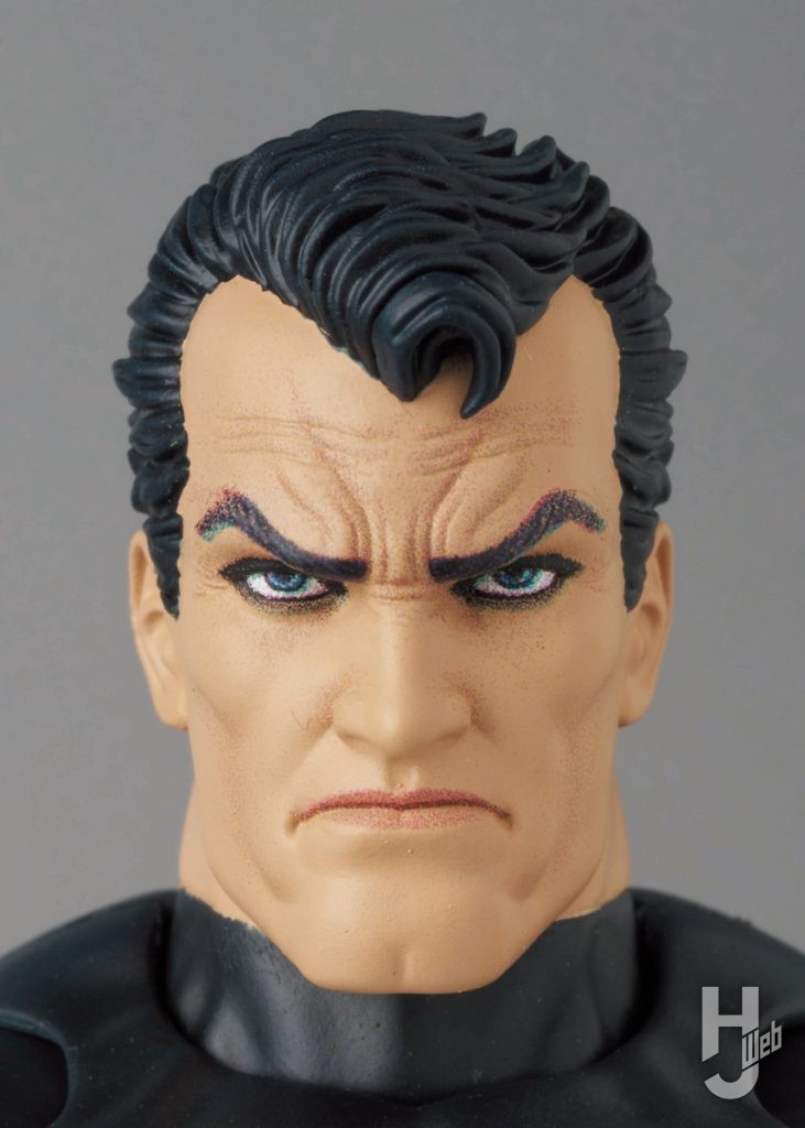 パニッシャーの可動フィギュアのアップ画像その4