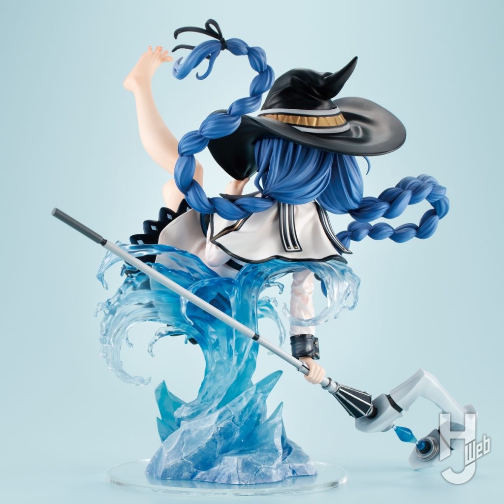 ロキシーのフィギュアの全体画像