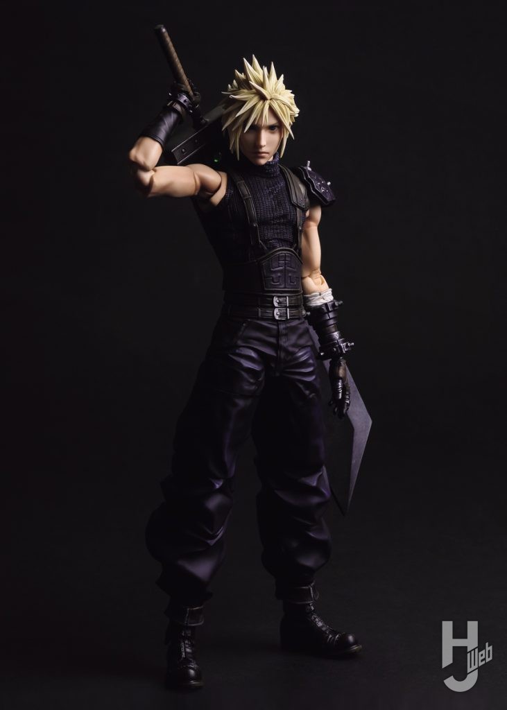 クラウド・ストライフの可動フィギュアのメイン画像
