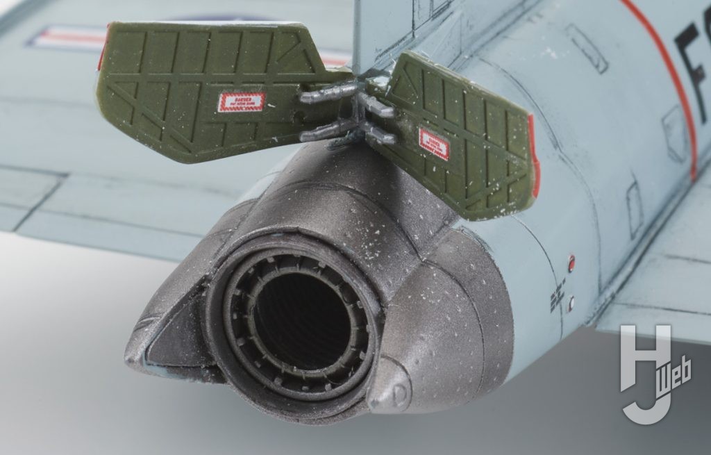 F-102A デルタダガー(Case X)
開閉式のエアブレーキ