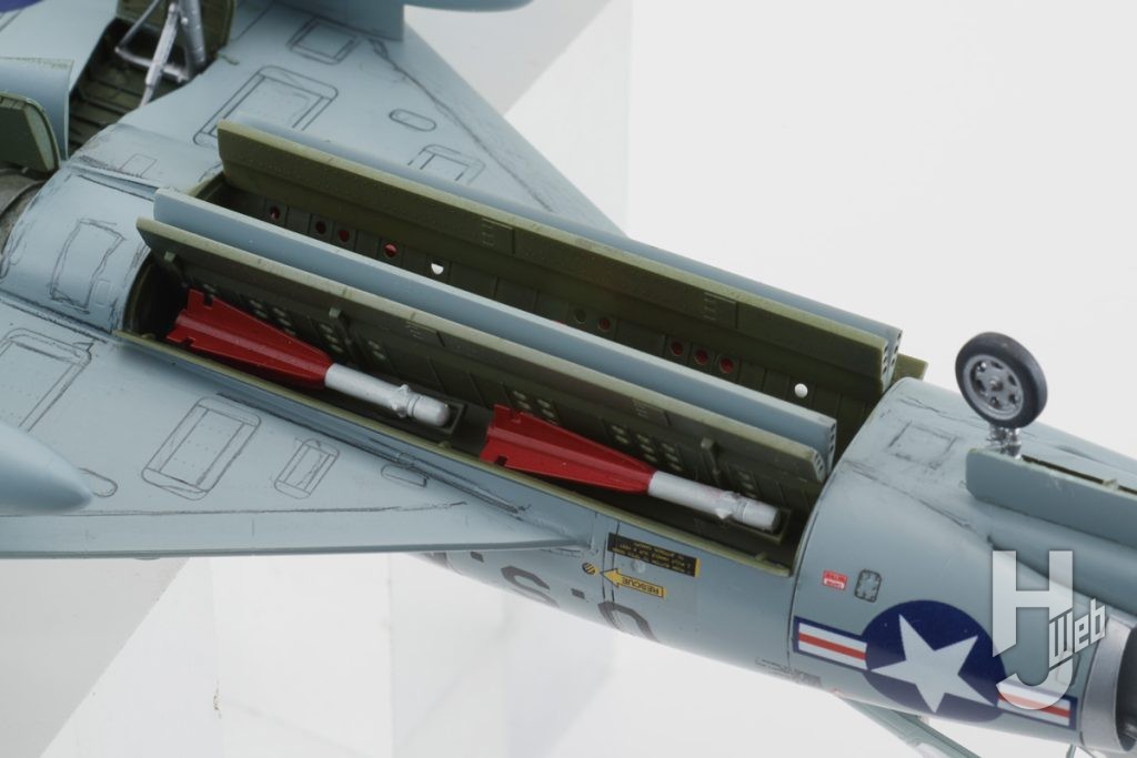 F-102A デルタダガー(Case X)
裏側1
