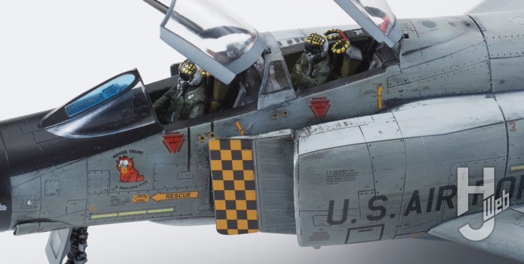 アメリカ空軍 F-4C 戦闘機
コックピット アップ