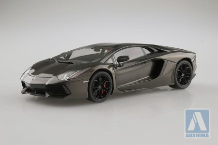 【2025年10月新製品】青島文化教材社「1/24 ’11 ランボルギーニ アヴェンタドール」