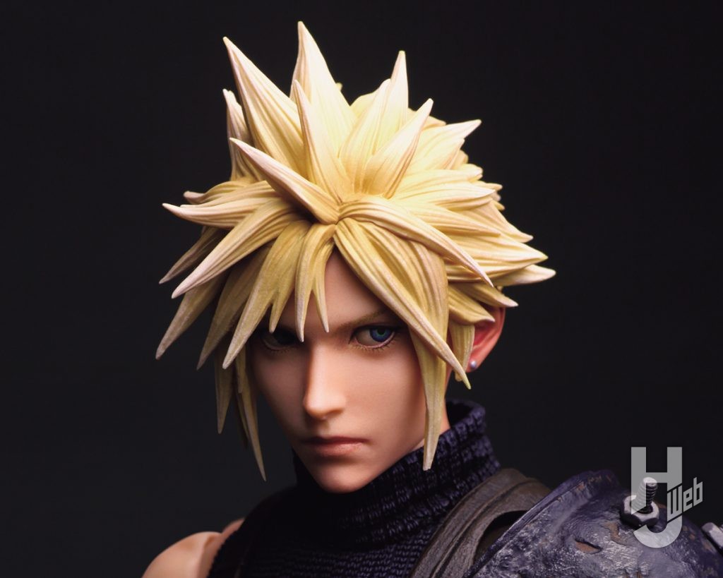 クラウド・ストライフの可動フィギュアのアップ画像その2