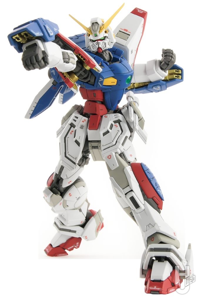 JUNIII製作「シャイニングガンダム」バトルモードポージング例2