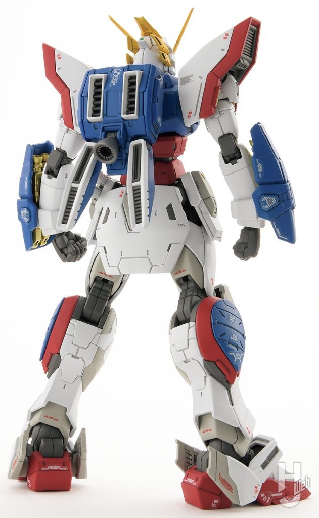 JUNIII製作「シャイニングガンダム」背面