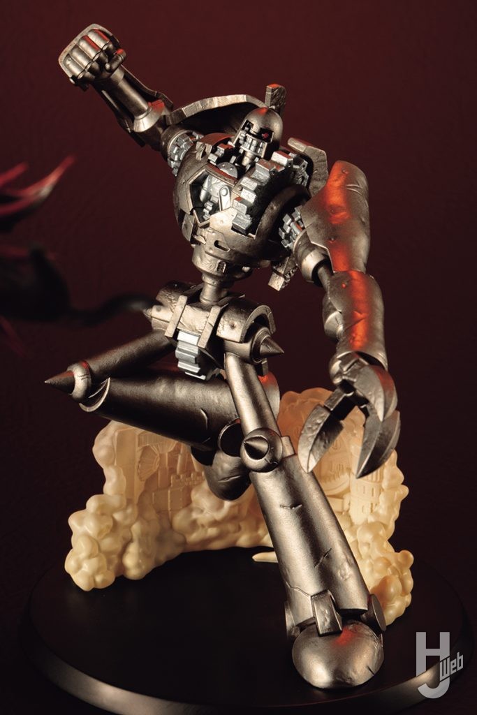 古代の機械巨人のフィギュアのイメージ画像