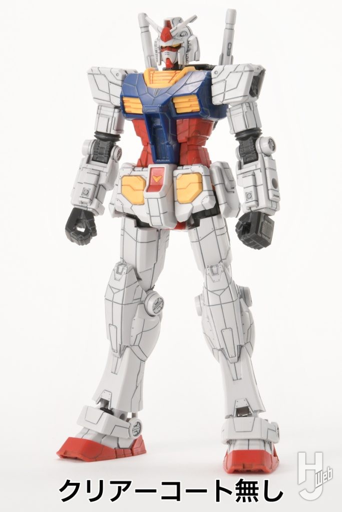 スミ入れのみを施したエントリーグレードガンダムの全身画像1枚目