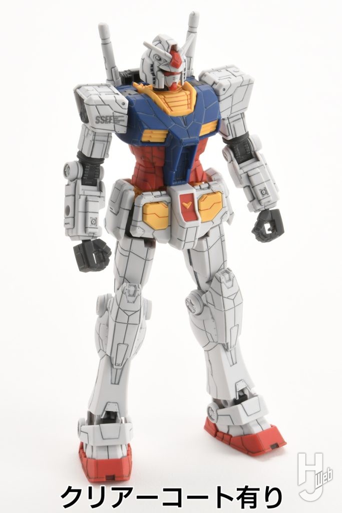 スミ入れとクリアーコートを施したエントリーグレードガンダムの全身画像2枚目