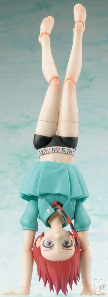 Rikka製作「フィギュアライズスタンダード-アマテ・ユズリハ（マチュ）」逆立ち