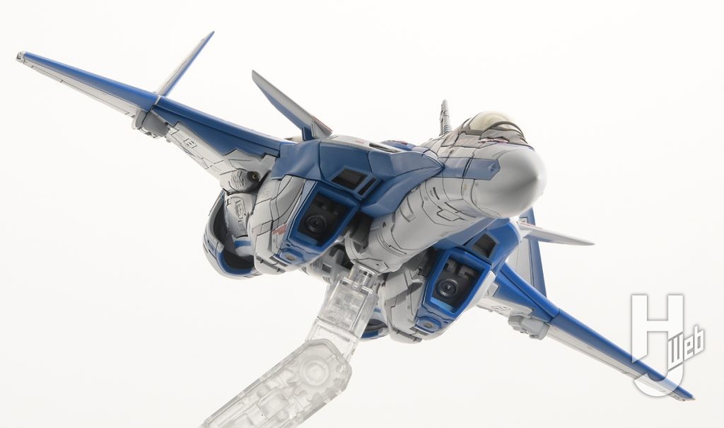 哀川和彦製作「VF-31J ジークフリード（ハヤテ・インメルマン機）」ライディングギア＆インテークシャッターの差し替え