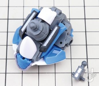 哀川和彦製作「VF-31J ジークフリード（ハヤテ・インメルマン機）」首パーツ後部製作途中