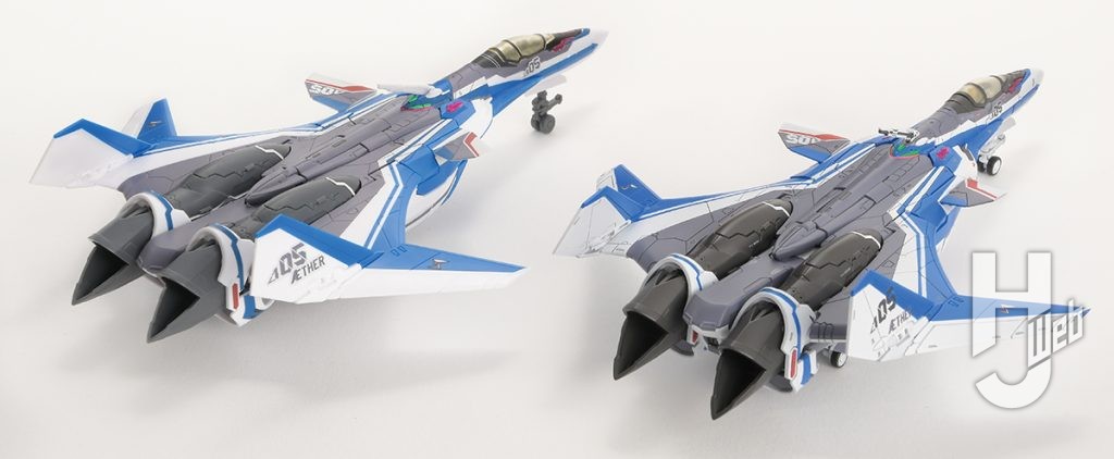 哀川和彦製作「VF-31J ジークフリード（ハヤテ・インメルマン機）」ファイター形態素組み比較後方