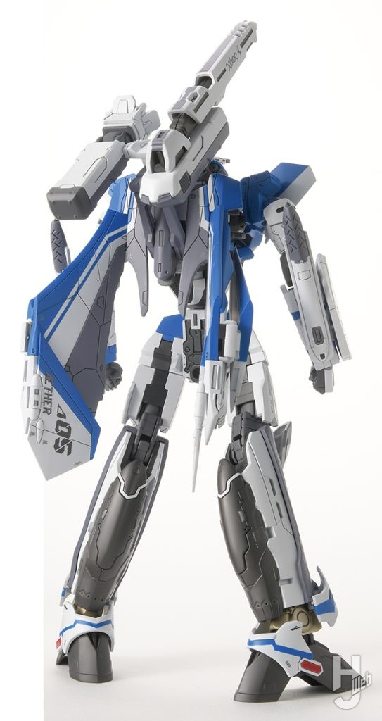 哀川和彦製作「VF-31J ジークフリード（ハヤテ・インメルマン機）」バトロイド形態背面