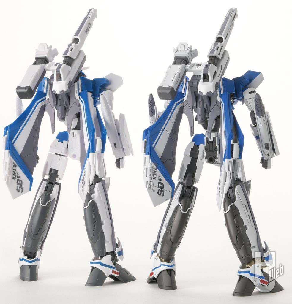 哀川和彦製作「VF-31J ジークフリード（ハヤテ・インメルマン機）」バトロイド形態素組み比較背面