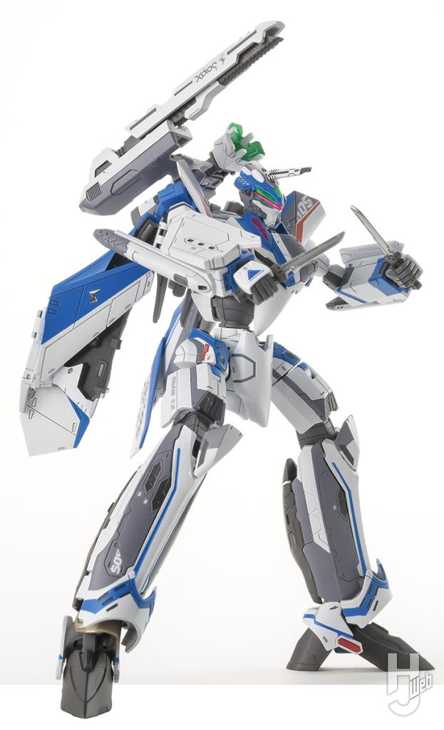 哀川和彦製作「VF-31J ジークフリード（ハヤテ・インメルマン機）」アサルトナイフ構え