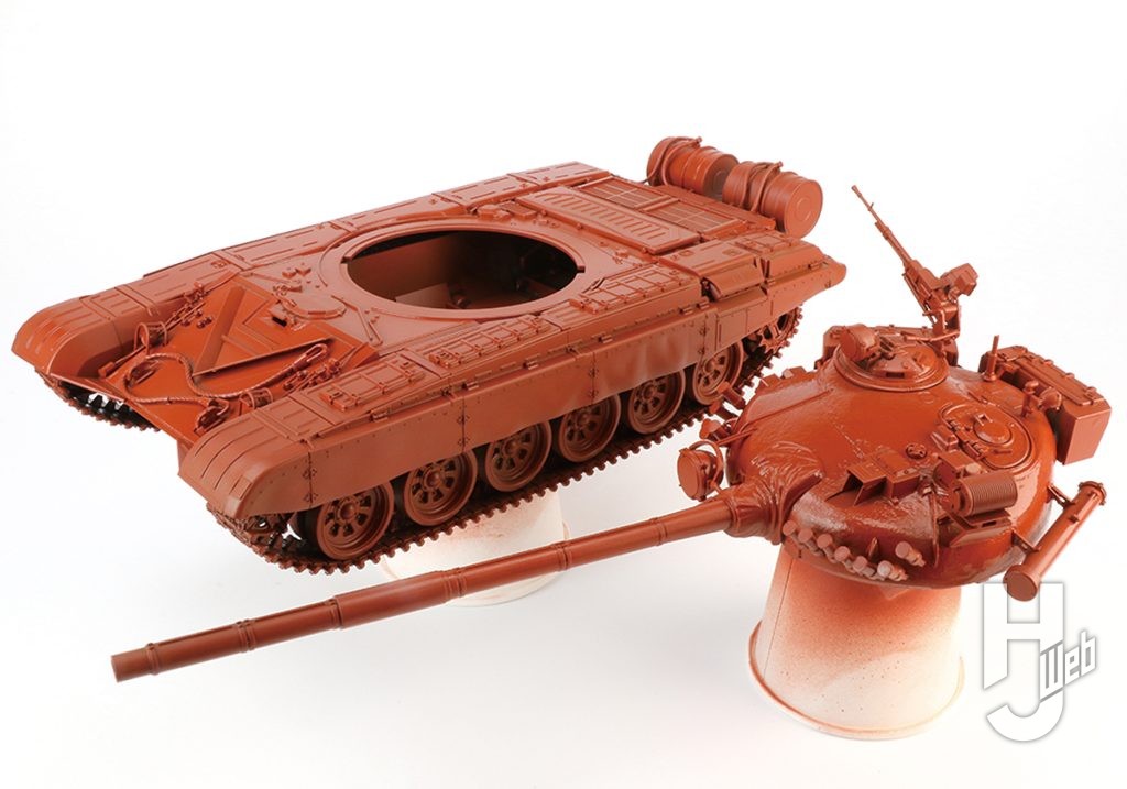 けんたろう製作「旧ソビエト T-72 M1戦車」製作途中ラッカー塗料で下地を作る