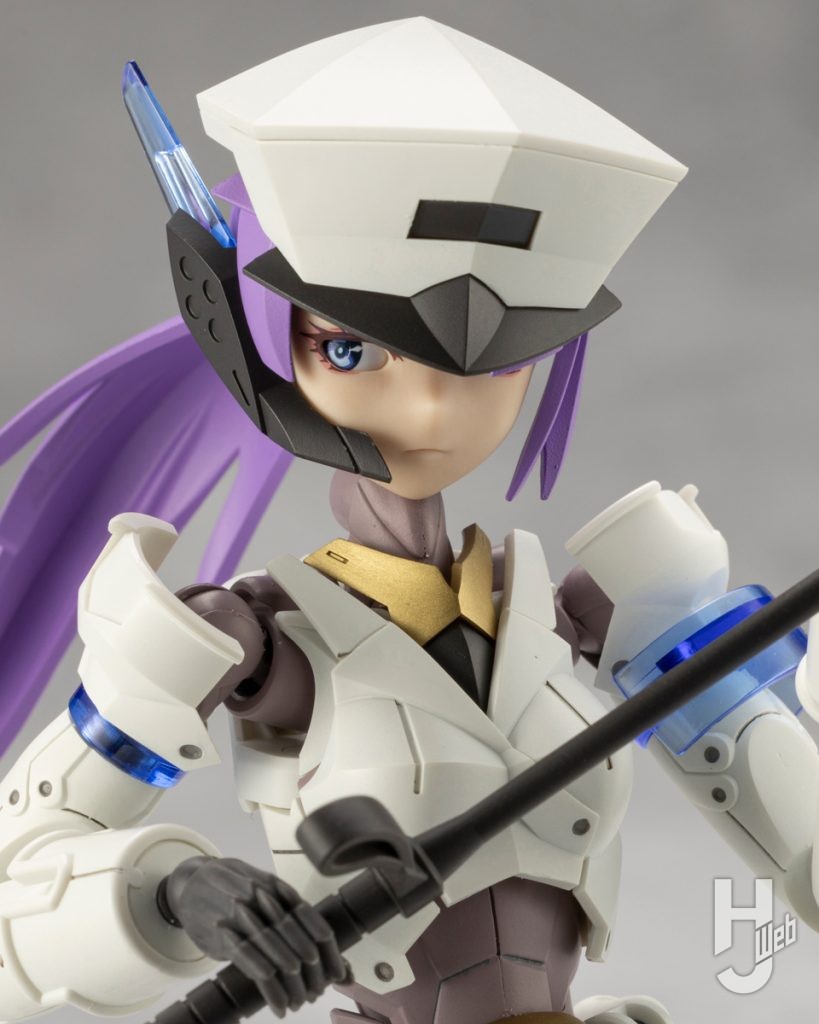 メガロマリアのヴァンガード・リーダーのプラモデルのアップ画像その1