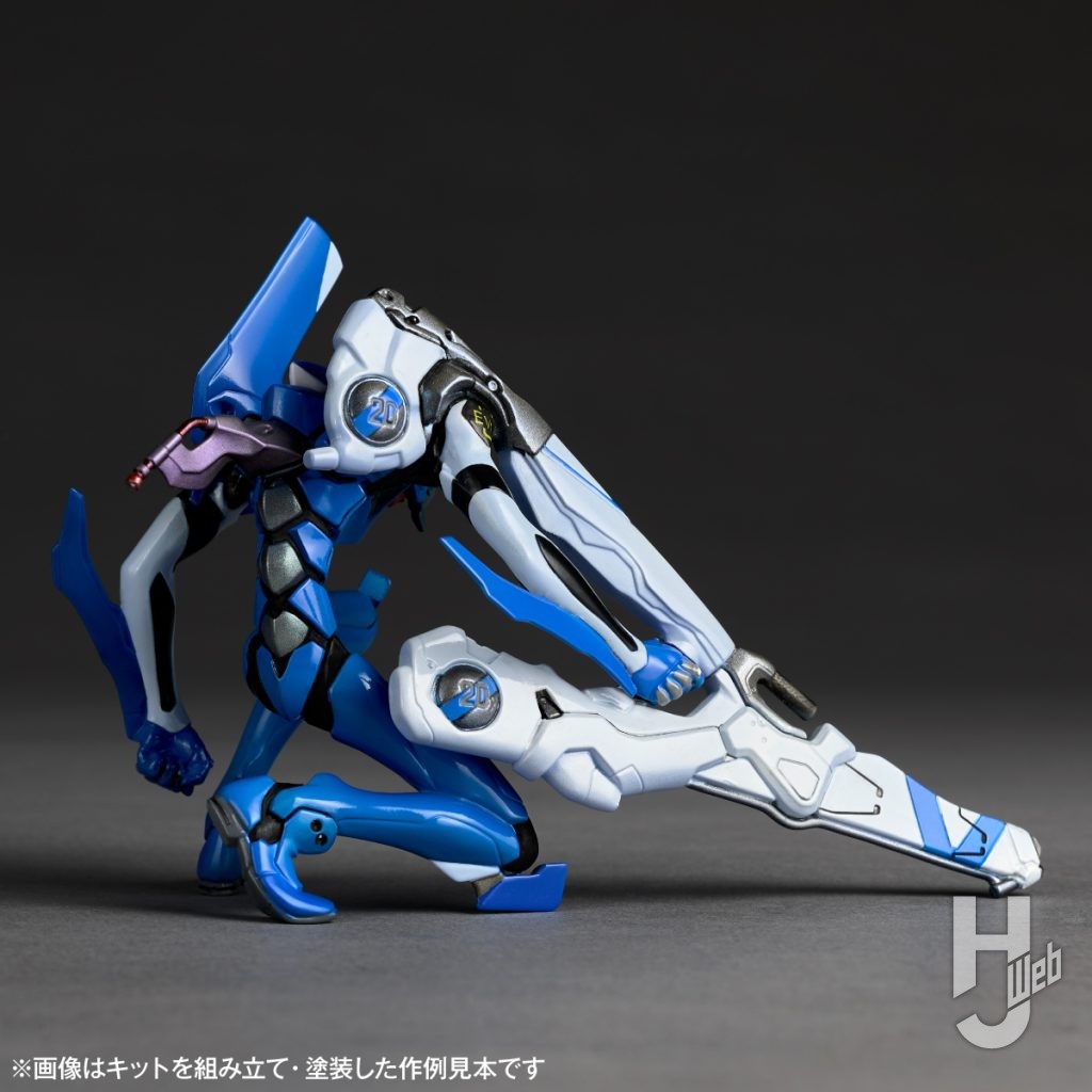 ARTPLA SCULPTURE WORKS「エヴァンゲリオン零号機・改」の作例見本の背面画像