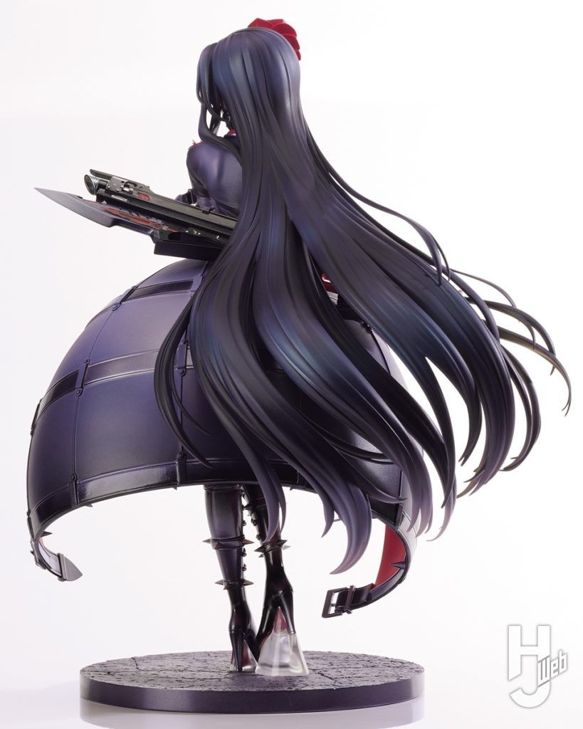 メイデンのフィギュアの後ろ姿の画像