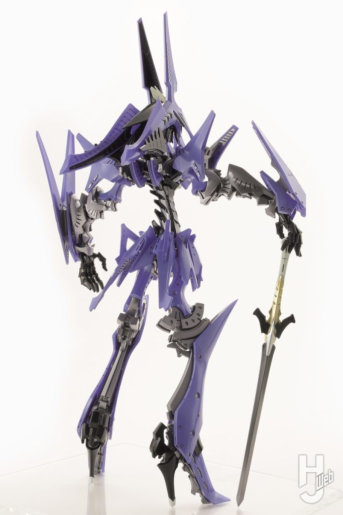 メロウラ/バンシーカのレジンキットの後ろ姿の画像