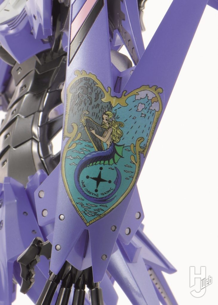 メロウラ/バンシーカのレジンキットの前腕の水転写式デカールのアップ画像