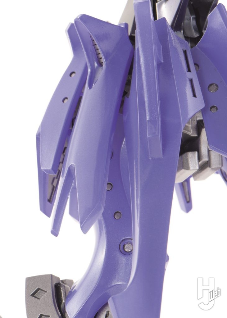 メロウラ/バンシーカのレジンキットの大腿部のアップ画像