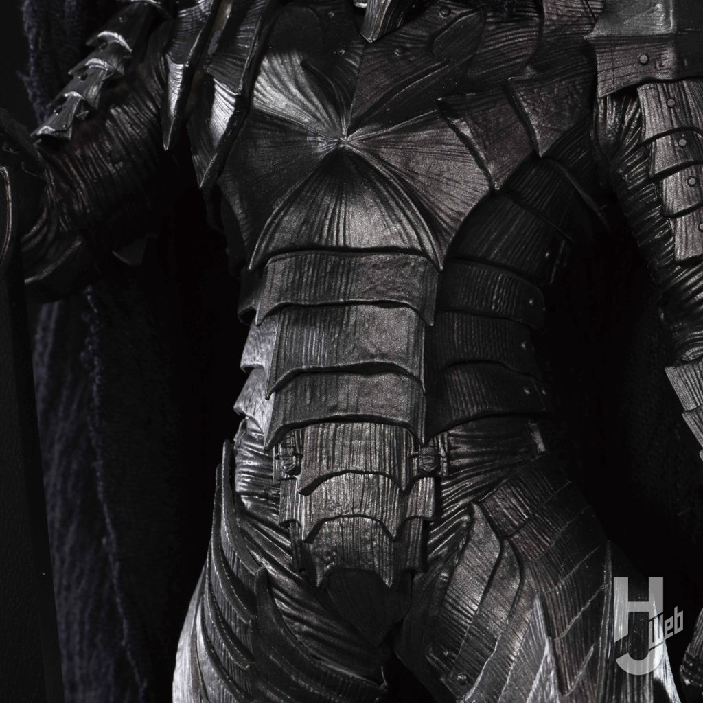 BUILD ART MASTERLINE「ベルセルク ガッツ 狂戦士の甲冑 “怒り”」の胴体のアップ画像