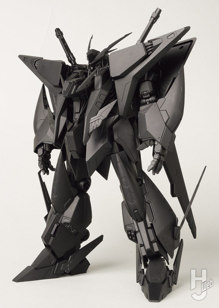 下地に黒を塗装したクスィーガンダムの画像