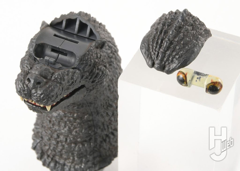 ゴジラ（1989）
頭頂部を外すだけで目パーツの取り外しができる