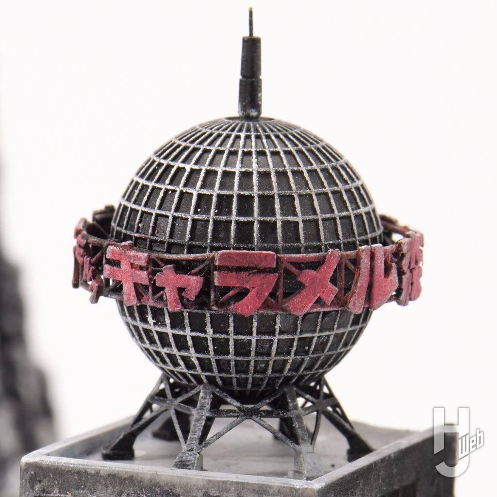 ゴジラのプラモデル作例での森永広告塔ビルの広告アップの画像