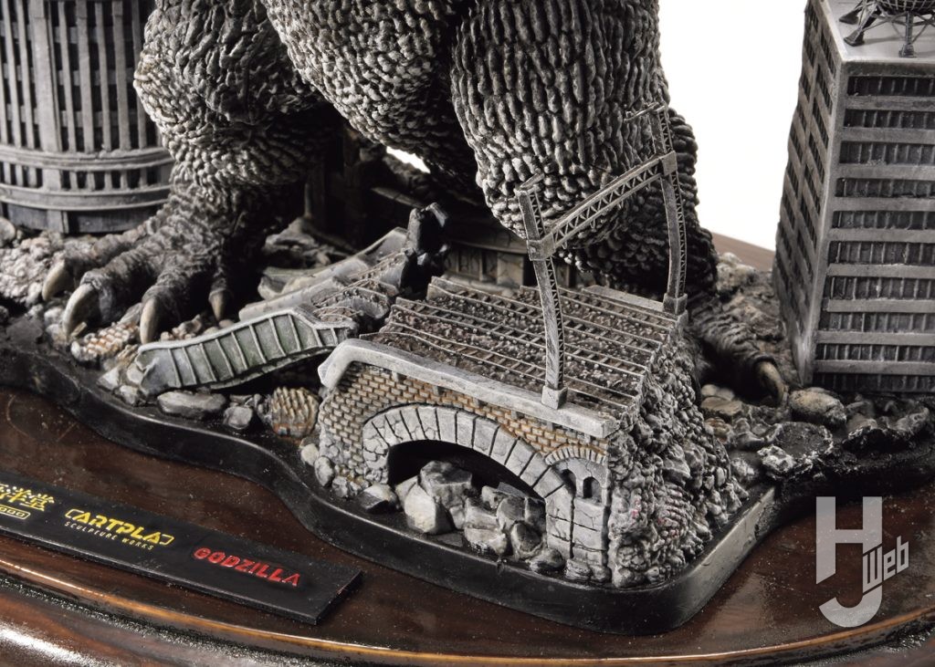 ゴジラのプラモデル作例での国鉄高架線のアップ画像