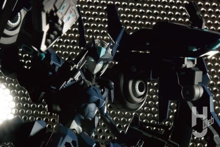 ヘキサギア「ヴェローチェ改【レヴァンテ】」と無限邂逅メガロマリア「ペネトレイター」をミキシング！全体のデザインに統一感を持たせたパワードスーツをご覧あれ