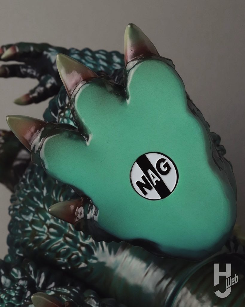 ゴジラ2001のソフビフィギュアの足裏のアップ画像