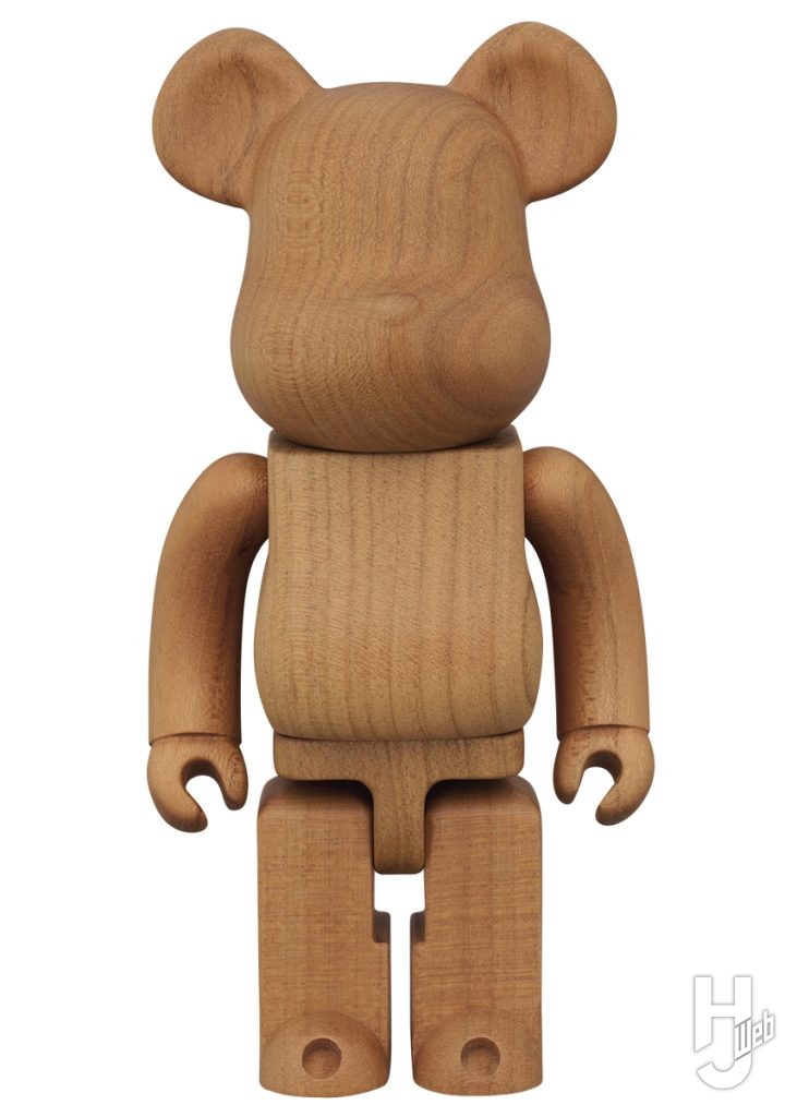 ヤマザクラのベアブリックの画像