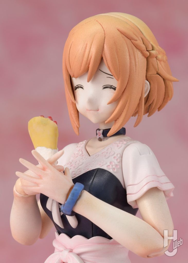 私服ルミティアのプラモデルの表情のアップ画像