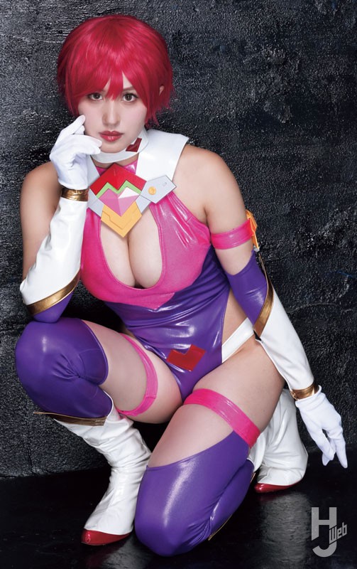 花咲楓香キューティーハニーコスプレ
