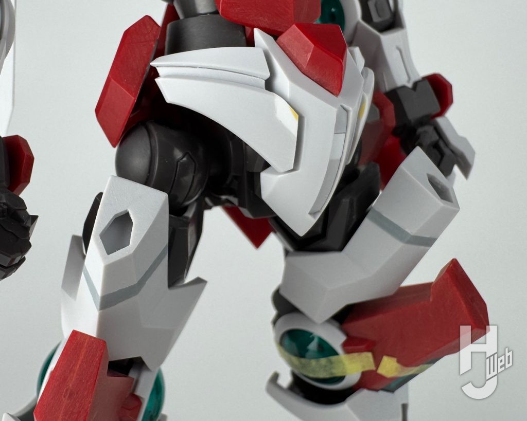バーンブレイブビッグバーンのプラモデルの股関節の製作の画像