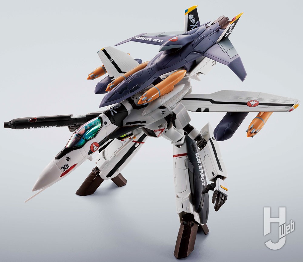「HI-METAL-R-VF-0Sフェニックス(ロイ・フォッカー機)+QF-2200D-B-ゴースト」ガウォーク形態特攻突撃仕様