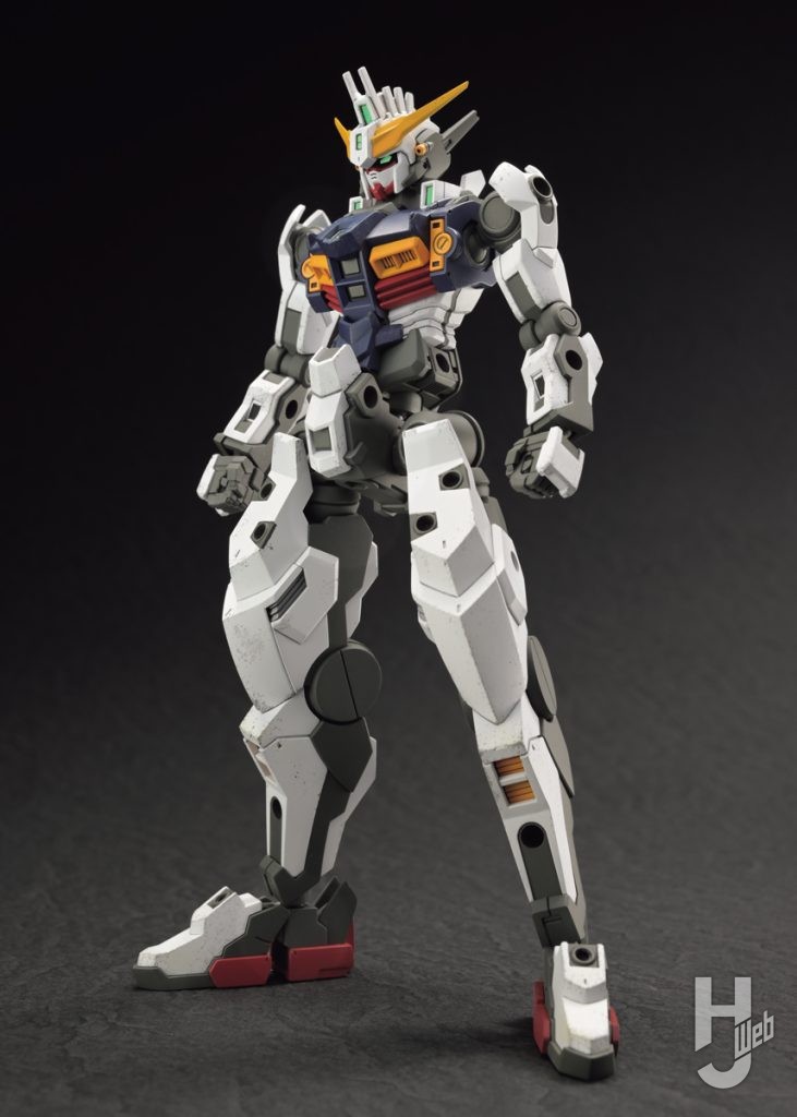 アーマーを外した状態のガンダムジリウスのプラモデルの全体画像