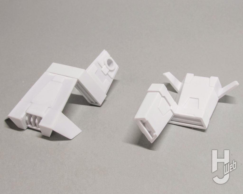ガンダムジリウスのプラモデルのスラスターユニットの画像