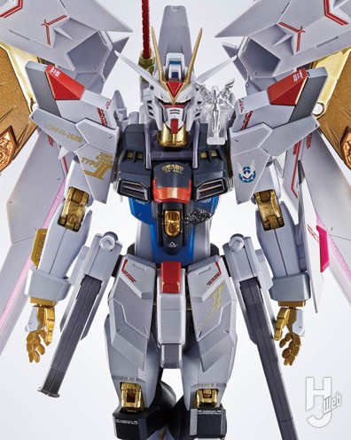 最終決戦バージョンのマイティーストライクフリーダムの可動フィギュアのアップ画像