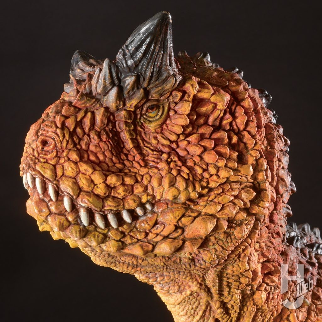 カルノタウルス
顔　アップ