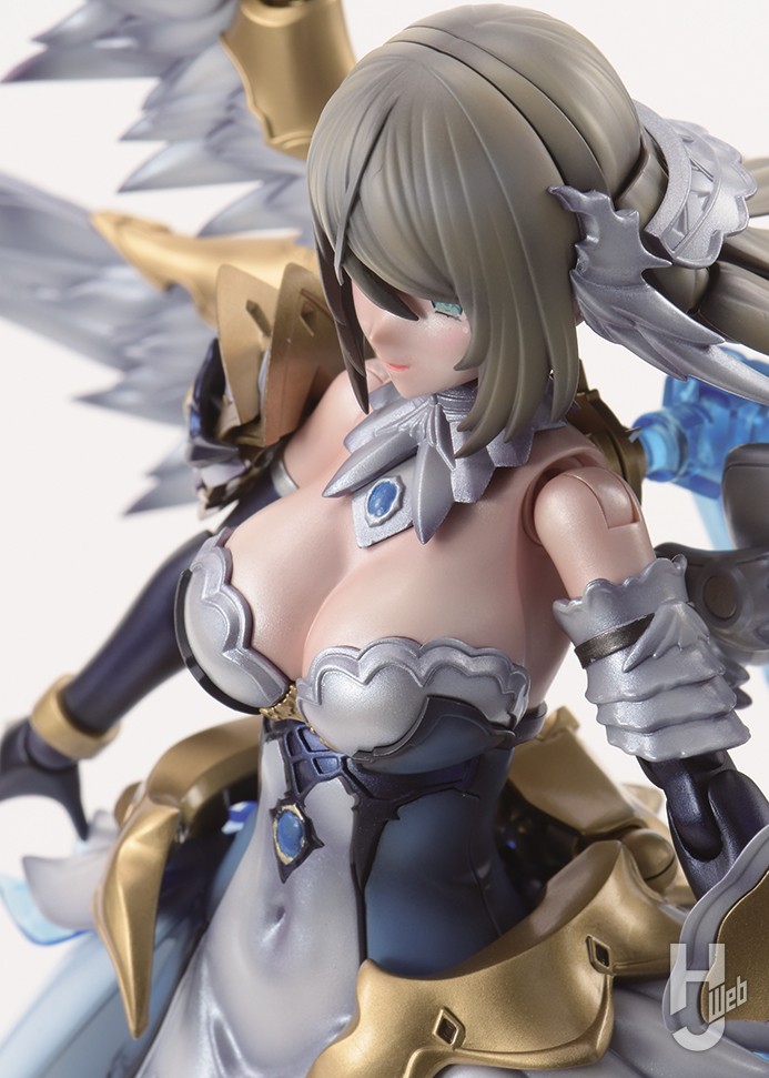 エルメダのプラモデルのアクションアップ画像その1