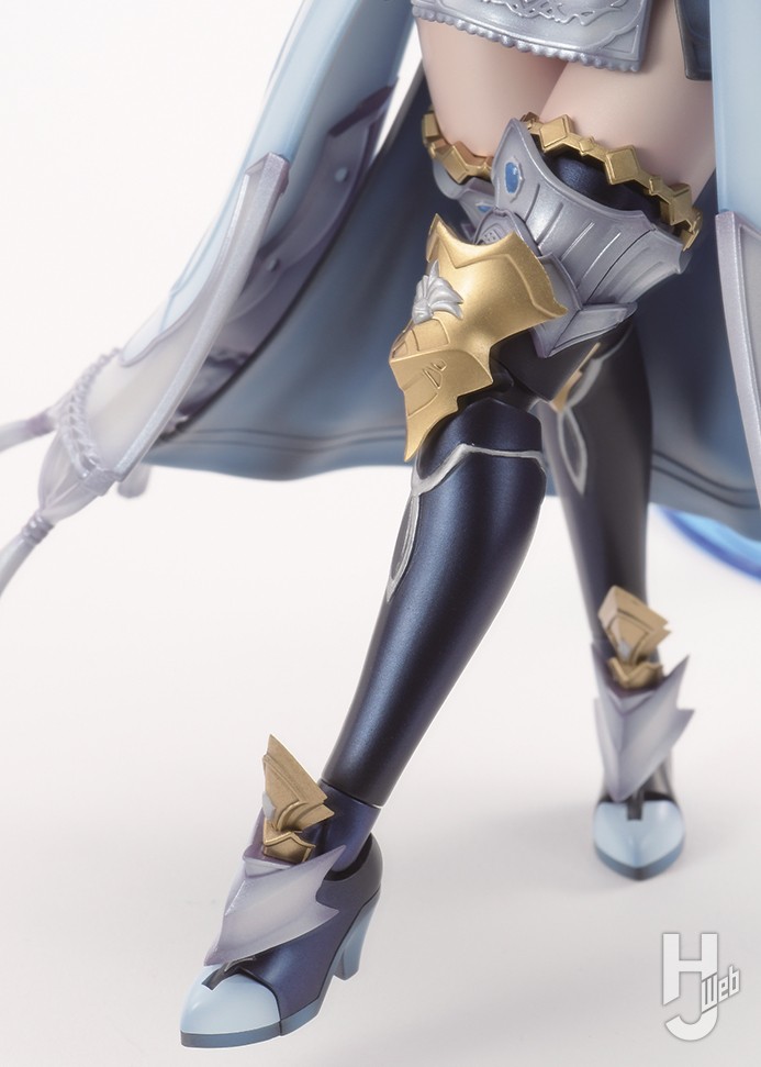 エルメダのプラモデルのアクションアップ画像その2