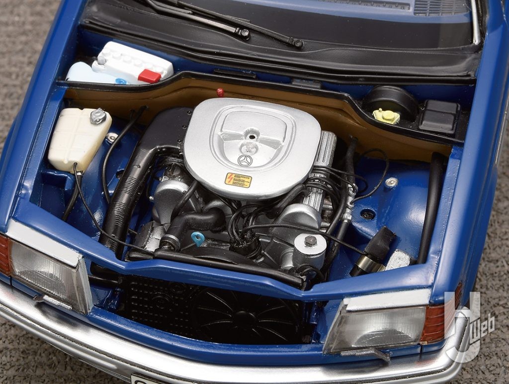メルセデス・ベンツ 500 SEC
V型8気筒エンジン1