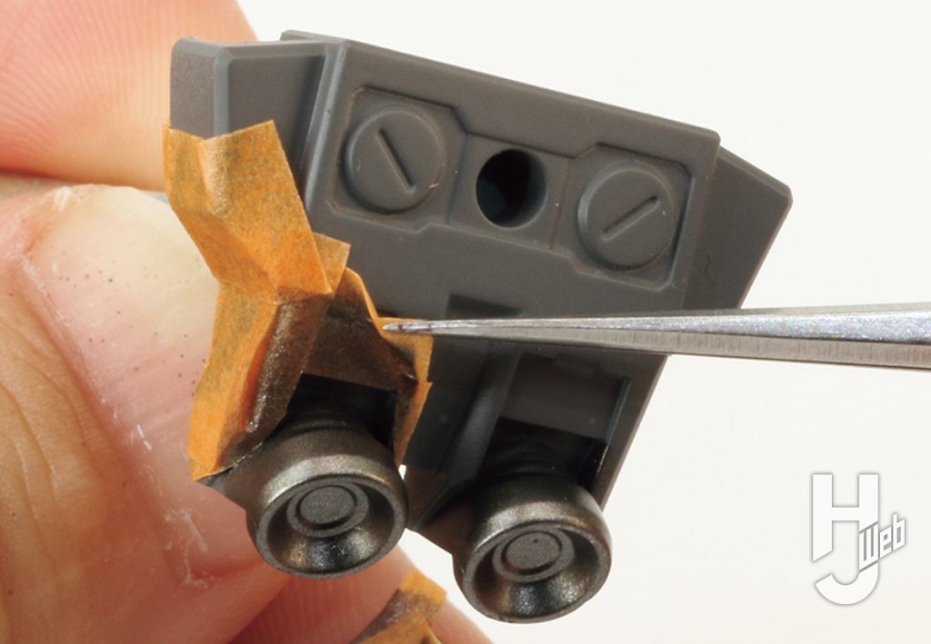 けんたろう製作「RX-78/C.A キャスバル専用ガンダム」スラスター塗装中