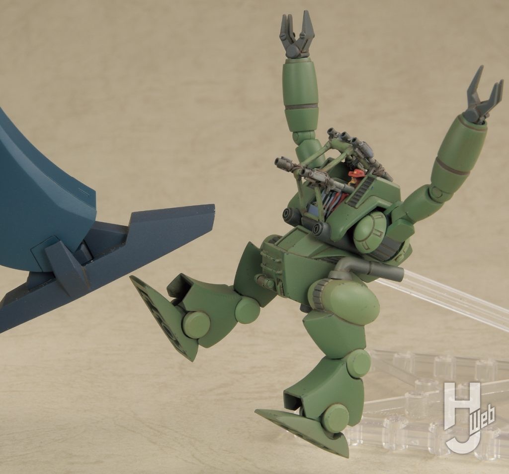 田仲正樹製作「トラッド11・タイプ（ファットマン搭乗機）」蹴られた