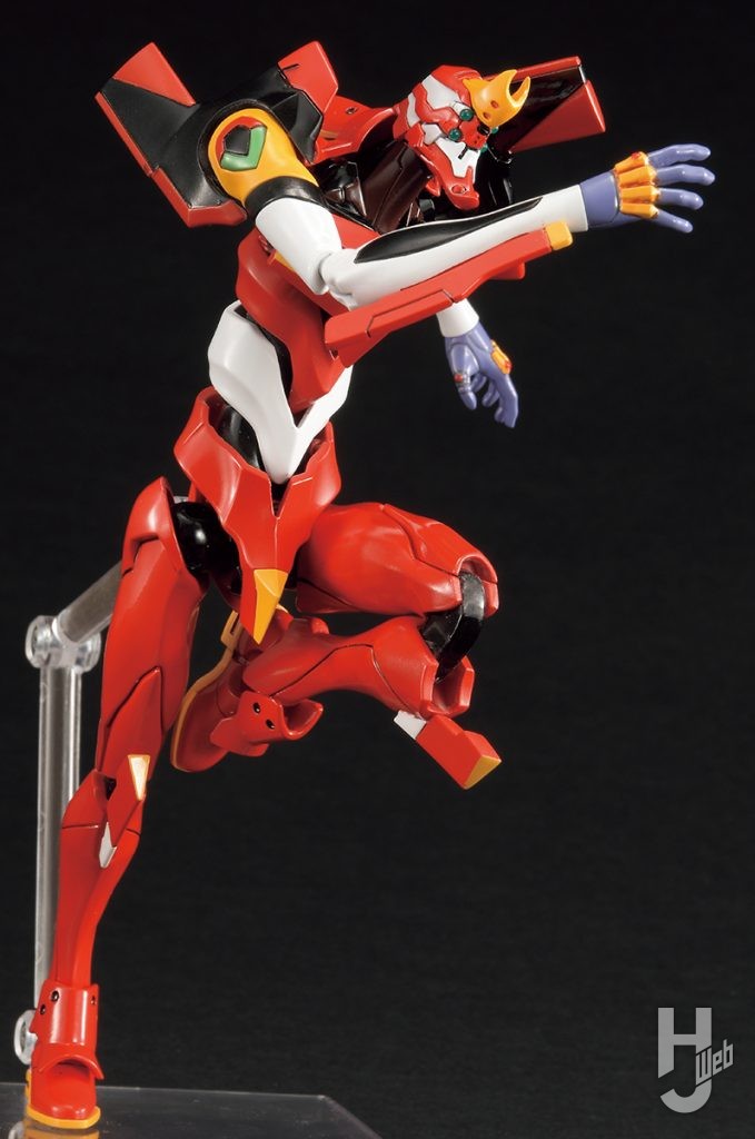 不破優製作「エヴァンゲリオン2号機」走りポージング